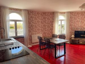 Appartements Appartement 6 personnes, 3 chambres a Mont Saint Eloi : photos des chambres