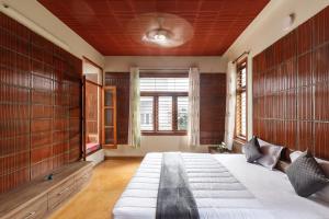 Terrastone Duplex Apartment Nr Fortis 3BHK Luxe