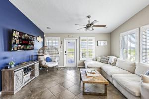 Near Marina Near Beach Kitchen Games Balcony