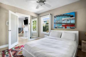 Venice Gem Private Beach Bungalow