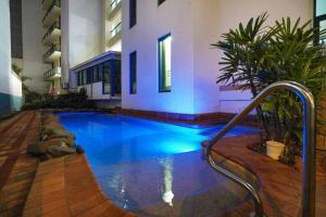 CBD Central Sunset views Swim