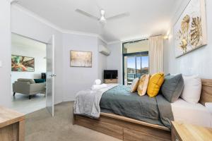 CBD Central Sunset views Swim