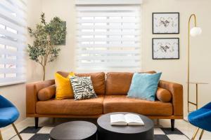 Sunset at ArecaHomes Beach Access Pool and Water Park - 4hvězdičkové hotely ve městě Discovery Bay