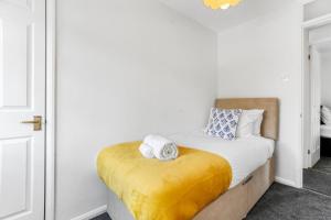 Cozy 3 Bedroom Retreat perfect for family and work travel