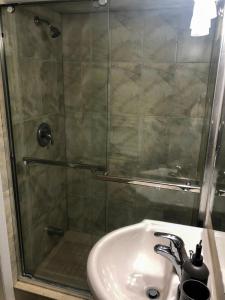 2 Bed-2Bath-Kitchen Private Family Couple Work
