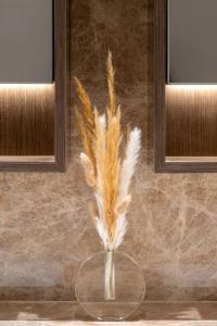 Palm-View 2BR Elie Saab Luxury