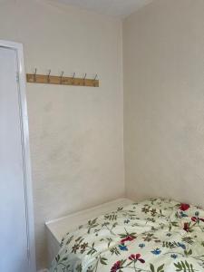 Five Oaks House- Entire 3 Bedroom House for Family & Contractors with up to 5 sleep- NO PARTIES ALLOWED