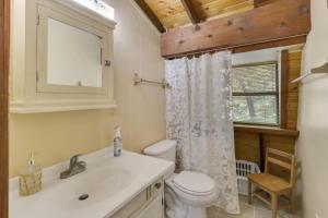 Barrel Cabin at Sandy Bass Bay