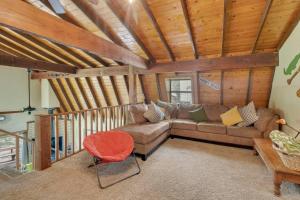 Barrel Cabin at Sandy Bass Bay