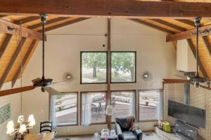 Barrel Cabin at Sandy Bass Bay