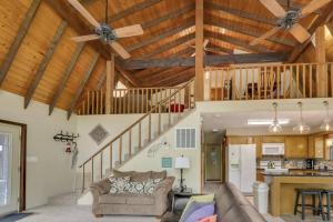 Barrel Cabin at Sandy Bass Bay