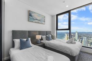 The Seawood - NEW Beachfront 71F Skyhome 3BR Ocean Coastal View with Parking, Pool and GYM