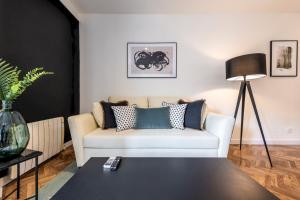 MintyStay - 1 BD Opera