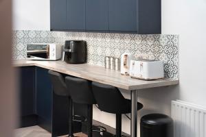 New 4BR in Station Road