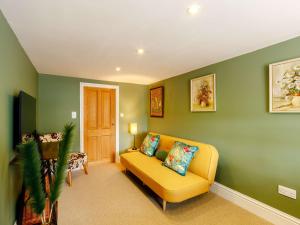 3 bed property in Swinton 89133