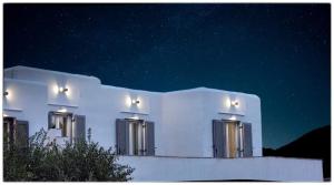 Theasis Sifnos Apartments