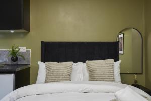 Hayy Studio Quiet Comfy Connected