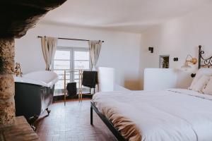 Unique historical home, middle of the village, bath & patio