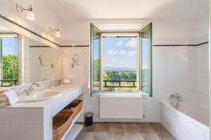 Villas Le Mas Elaia, votre havre familial avec piscine privee : photos des chambres