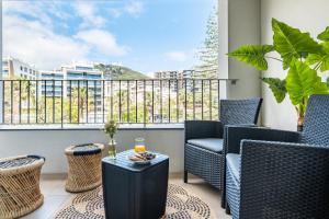 Oceans Glow by Homie