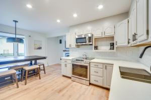 8 Mi to Dtwn Duluth Hermantown Home