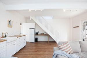 The Coach House Waterfront dog friendly
