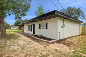 Comfortable 2-Bedroom Rental in Bridge City