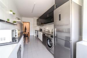 Mira Bracara by House and People