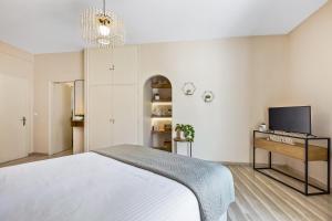 Aristo Apartment by Estia