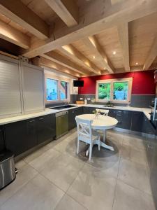 Maisons de vacances La Maison Magique! Magnifique chalet familial : photos des chambres
