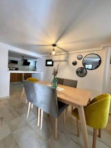 Luxurious apartment with garden s2