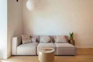 Newly Renovated Stylish Eixample - Great Location