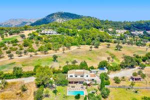 Villa Can Toni Pau by Villa Plus