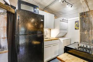 Peaceful Cabin Retreat Near Prairie Band Casino