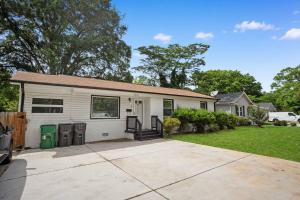 3BD Near DT | BBQ, Backyard Games & Outdoor Dining