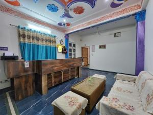 Thakur Guest House