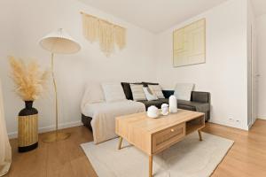 Lécrin Cocooning et moderne dIvry - Parking - Metro 5min à pied