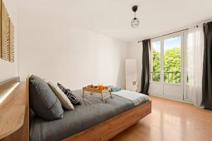 Lécrin Cocooning et moderne dIvry - Parking - Metro 5min à pied