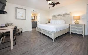 Phoenix II 2118 condo