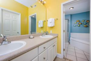 Lighthouse 1417 condo