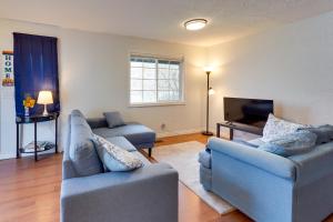 3 Mi to Alaska Zoo Family Home in Anchorage!