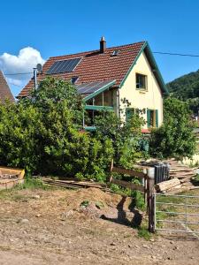 Maisons de vacances Maison 20- COLMAR Jardin Calme Chevaux Vue : photos des chambres