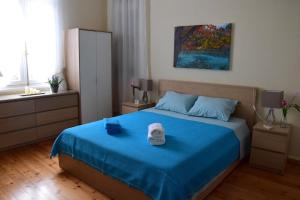 Beachfront neoclassical