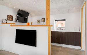 Stunning Home In Vemb With Wifi