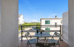 1 Bedroom Cozy Apartment In Betina 