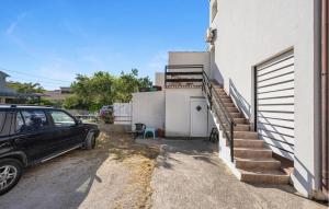 1 Bedroom Cozy Apartment In Betina