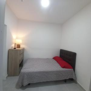 Clavelina Economy Room calle Julio Antonio