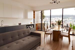 Top Rentals Qorner