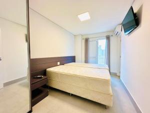 Linda Cobertura em Riviera de São Lourenço, Módulo 8, com seis dormitórios, piscina privativa e pertinho da praia