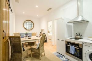 Comfy and centric- 2Bd 1Bth- Espoz y Mina